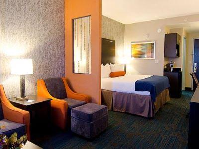 Holiday Inn Express Hotel & Suites Knoxville By Ihg Exterior foto